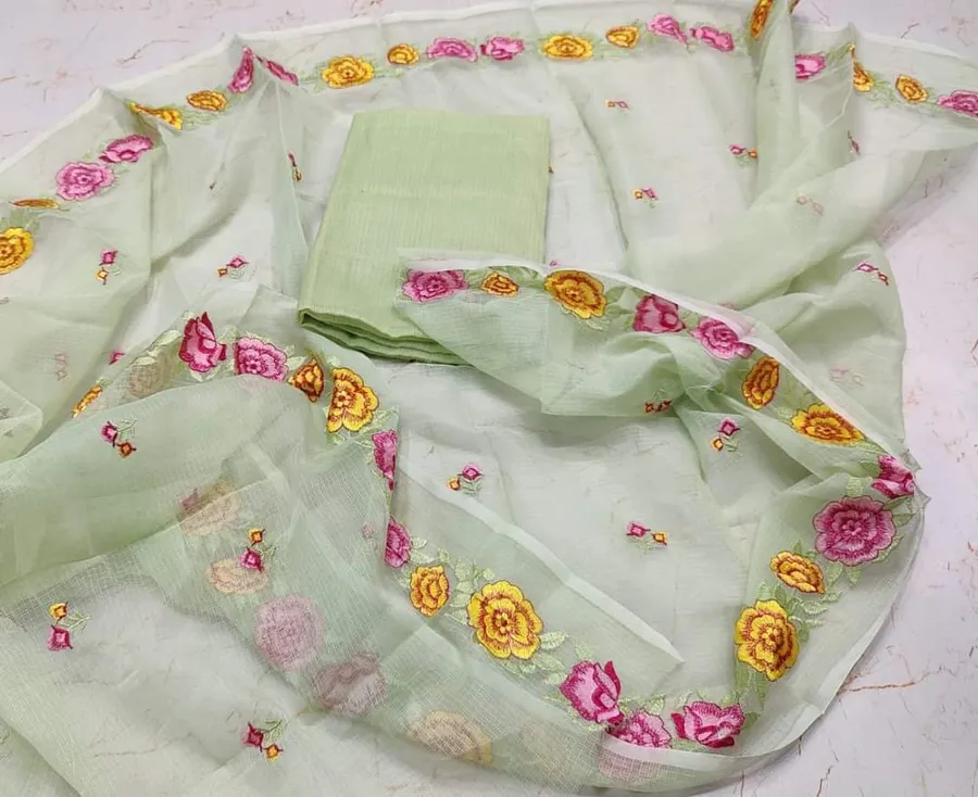 Classic Kota Doria Saree – Light, Airy & Perfect for Daily Elegance
